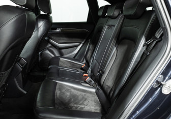 Подержанный автомобиль Audi Q5 2013 года (10 фото)