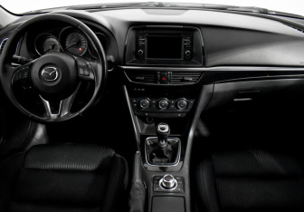Подержанный автомобиль Mazda 6 Sedan 2013 года (15 фото)
