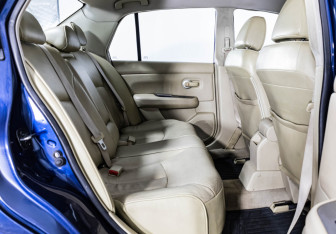 Подержанный автомобиль Nissan Tiida Sedan 2008 года (12 фото)