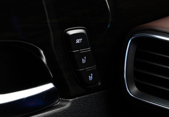 Подержанный автомобиль Hyundai Santa Fe 2018 года (21 фото)