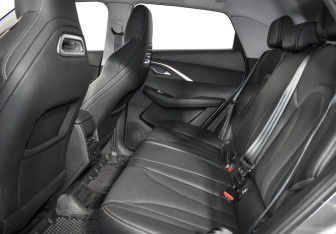 Подержанный автомобиль Omoda C5 2024 года (12 фото)