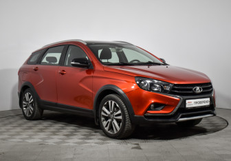 Подержанный автомобиль LADA (ВАЗ) Vesta Wagon 2021 года (3 фото)