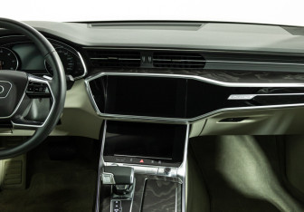 Подержанный автомобиль Audi A6 Sedan 2020 года (14 фото)