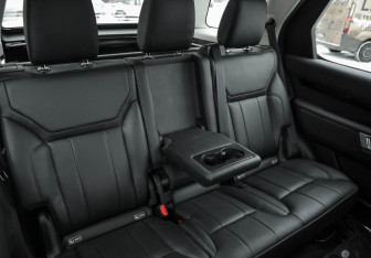 Подержанный автомобиль Land Rover Discovery 2018 года (30 фото)