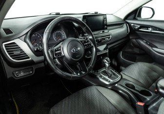 Подержанный автомобиль Kia Sportage 2018 года (11 фото)