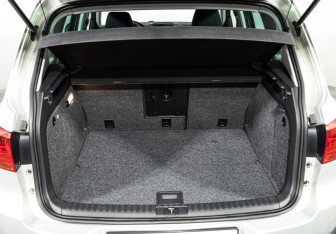 Подержанный автомобиль Volkswagen Tiguan 2013 года (18 фото)