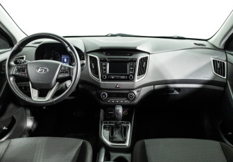 Подержанный автомобиль Hyundai Creta 2017 года (13 фото)