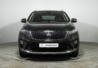 Подержанный автомобиль Kia Sorento 2019 года (2 фото)