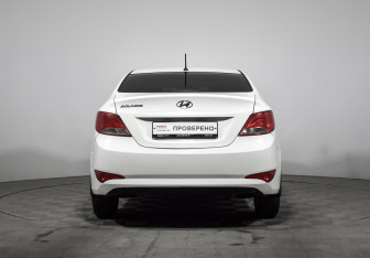 Подержанный автомобиль Hyundai Solaris Sedan 2016 года (6 фото)