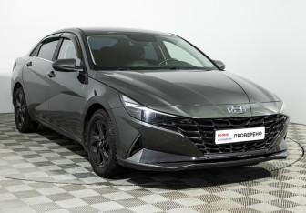 Подержанный автомобиль Hyundai Elantra Sedan 2022 года (3 фото)