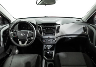 Подержанный автомобиль Hyundai Creta 2017 года (13 фото)