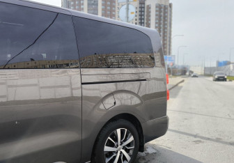 Подержанный автомобиль Toyota ProAce 2018 года (9 фото)