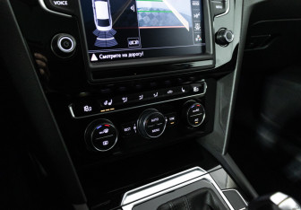 Подержанный автомобиль Volkswagen Passat Sedan 2016 года (20 фото)