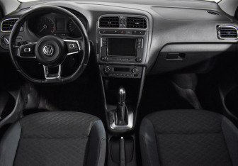 Подержанный автомобиль Volkswagen Polo Sedan 2019 года (15 фото)