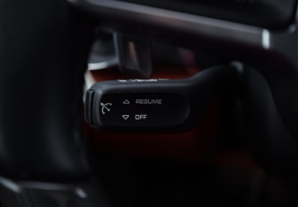 Подержанный автомобиль Porsche Cayenne 2016 года (22 фото)