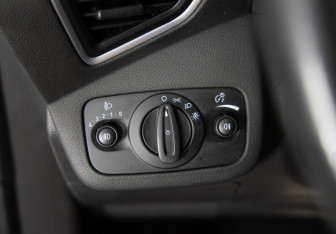 Подержанный автомобиль Ford Kuga 2014 года (19 фото)