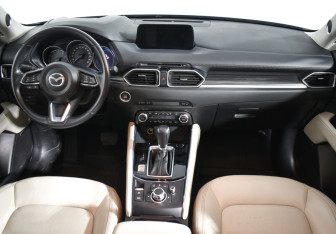 Подержанный автомобиль Mazda CX-5 2019 года (13 фото)