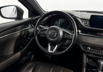 Подержанный автомобиль Mazda 6 Sedan 2020 года (16 фото)