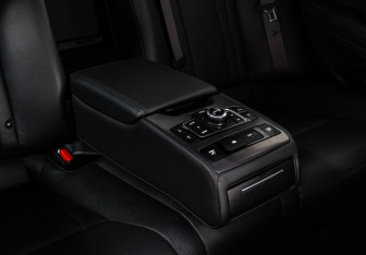 Подержанный автомобиль Hyundai Genesis 2016 года (33 фото)