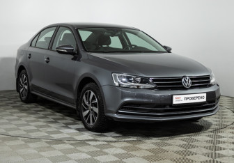 Подержанный автомобиль Volkswagen Jetta Sedan 2016 года (3 фото)