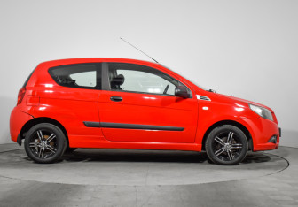 Подержанный автомобиль Chevrolet Aveo Hatchback 2010 года (4 фото)