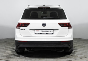 Подержанный автомобиль Volkswagen Tiguan 2018 года (6 фото)