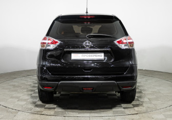 Подержанный автомобиль Nissan X-Trail 2016 года (7 фото)