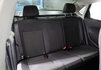 Подержанный автомобиль Volkswagen Polo Sedan 2013 года (8 фото)