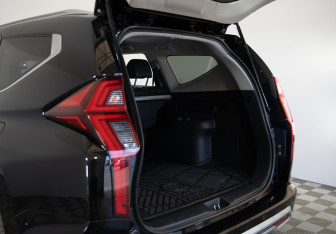 Подержанный автомобиль Mitsubishi Pajero Sport 2022 года (25 фото)