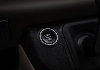 Подержанный автомобиль Land Rover Defender Suv 2021 года (18 фото)