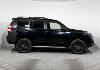 Подержанный автомобиль Toyota Land Cruiser Prado 2015 года (4 фото)