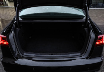 Подержанный автомобиль Audi A6 Sedan 2018 года (31 фото)