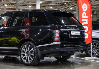 Подержанный автомобиль Land Rover Range Rover 2014 года (12 фото)