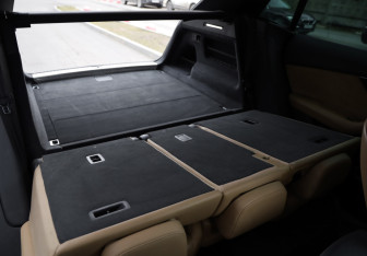 Подержанный автомобиль Audi Q8 2018 года (33 фото)