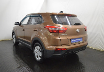 Подержанный автомобиль Hyundai Creta 2017 года (7 фото)