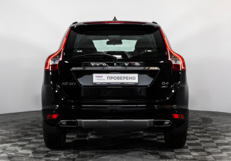Подержанный автомобиль Volvo XC60 2017 года (6 фото)