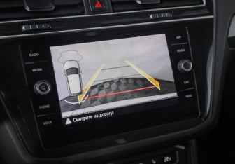 Подержанный автомобиль Volkswagen Tiguan 2020 года (14 фото)