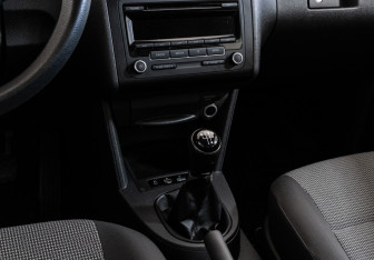 Подержанный автомобиль Volkswagen Caddy Compactvan 2012 года (11 фото)