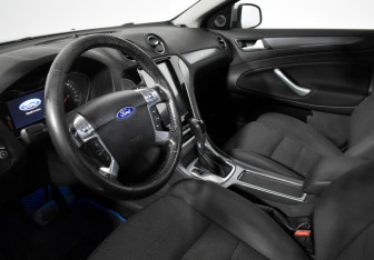 Подержанный автомобиль Ford Mondeo Sedan 2010 года (9 фото)