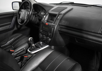 Подержанный автомобиль Land Rover Freelander 2010 года (13 фото)