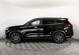 Подержанный автомобиль Chery Tiggo 8 Pro 2023 года (9 фото)