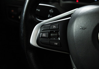 Подержанный автомобиль BMW X1 2019 года (16 фото)