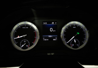 Подержанный автомобиль Skoda Karoq 2020 года (11 фото)