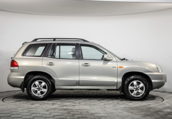 Подержанный автомобиль Hyundai Santa Fe 2007 года (4 фото)