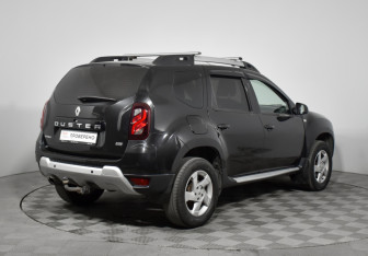 Подержанный автомобиль Renault Duster 2018 года (5 фото)