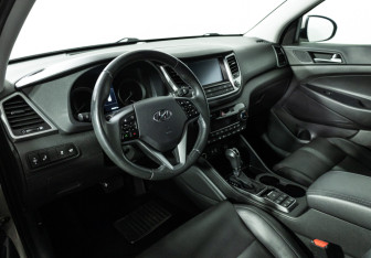 Подержанный автомобиль Hyundai Tucson 2017 года (11 фото)