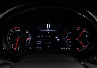 Подержанный автомобиль Opel Insignia Liftback 2013 года (20 фото)