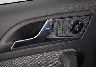 Подержанный автомобиль Skoda Yeti 2012 года (21 фото)