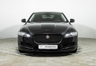 Подержанный автомобиль Jaguar XF Sedan 2016 года (2 фото)