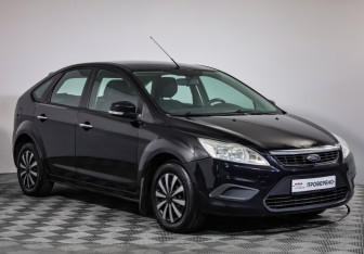 Подержанный автомобиль Ford Focus Hatchback 2011 года (3 фото)